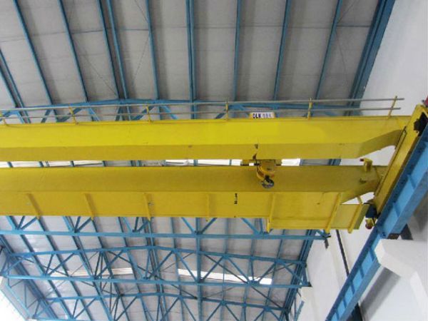 双梁起重机夏日作业的注意事项